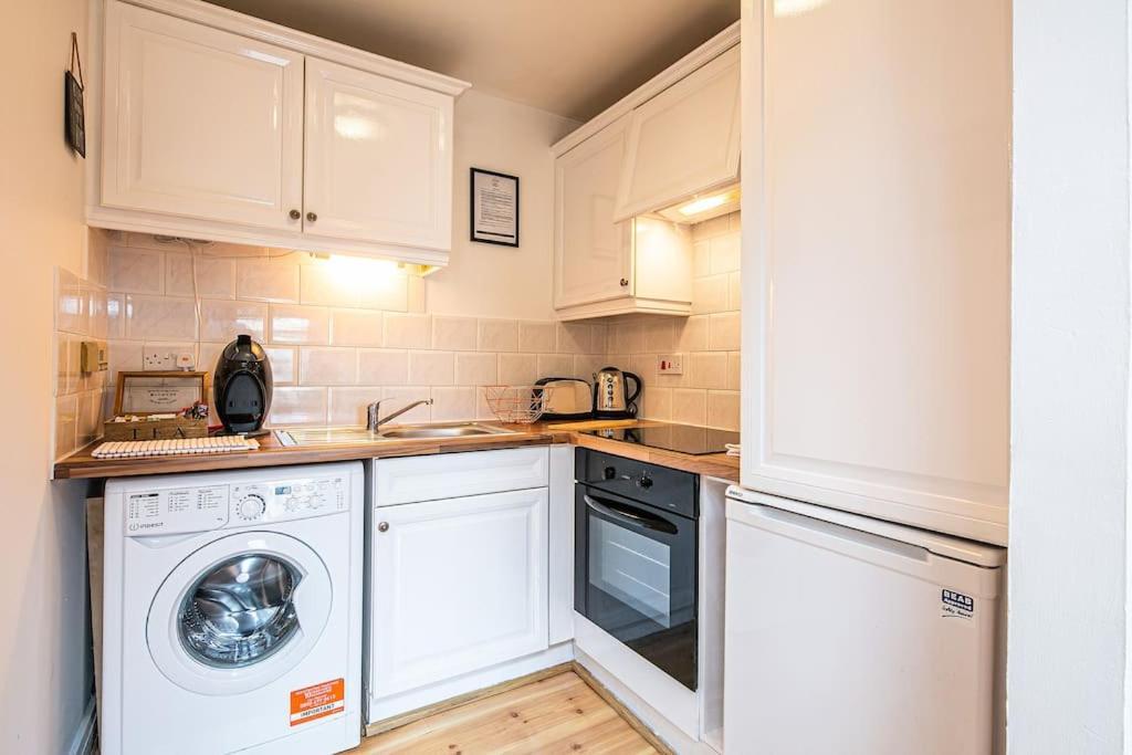 Beautiful 1-Bed Apartment In Grade Listed Warehouse - Victoria Quays, Sheffield City Centre, Free Parking, Pet Friendly, Netflix Kültér fotó