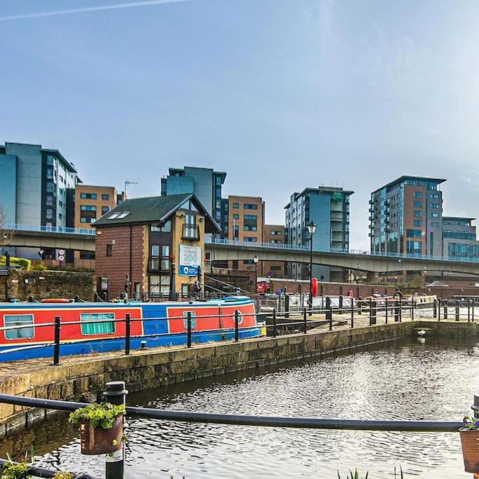 Beautiful 1-Bed Apartment In Grade Listed Warehouse - Victoria Quays, Sheffield City Centre, Free Parking, Pet Friendly, Netflix Kültér fotó