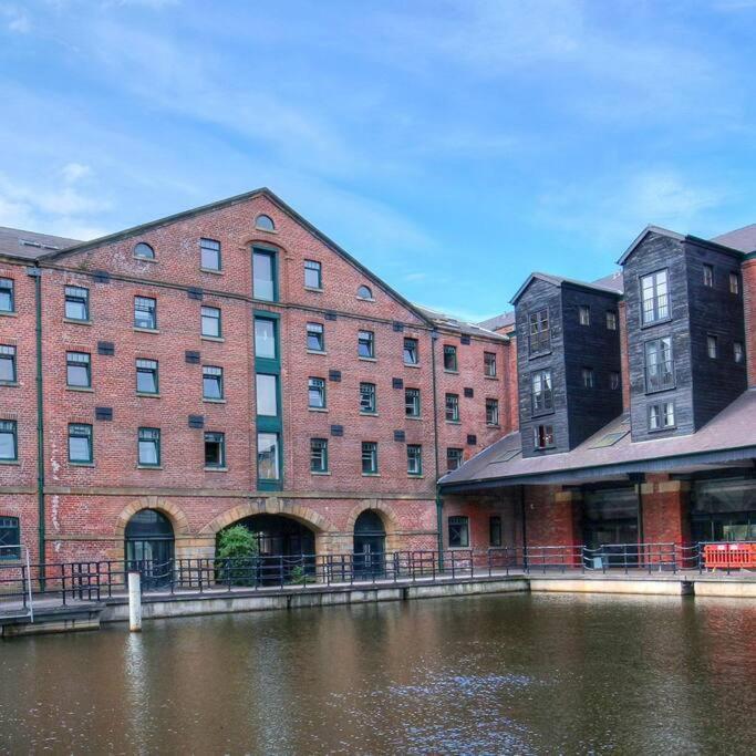 Beautiful 1-Bed Apartment In Grade Listed Warehouse - Victoria Quays, Sheffield City Centre, Free Parking, Pet Friendly, Netflix Kültér fotó